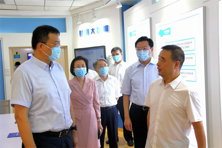 辽宁省副省长高涛莅临bti体育集团视察调研